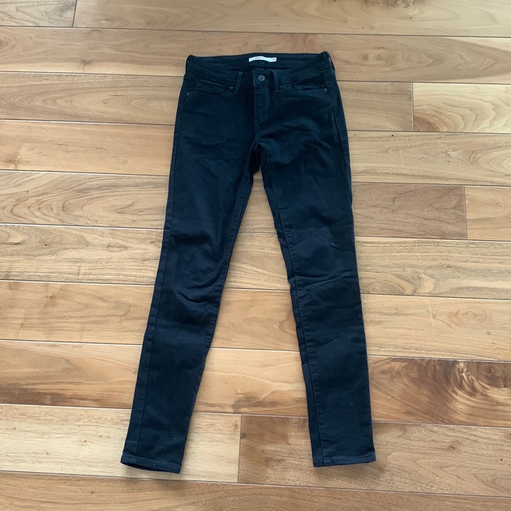 LEVI’S 711 Mid Rise Skinny Jeans